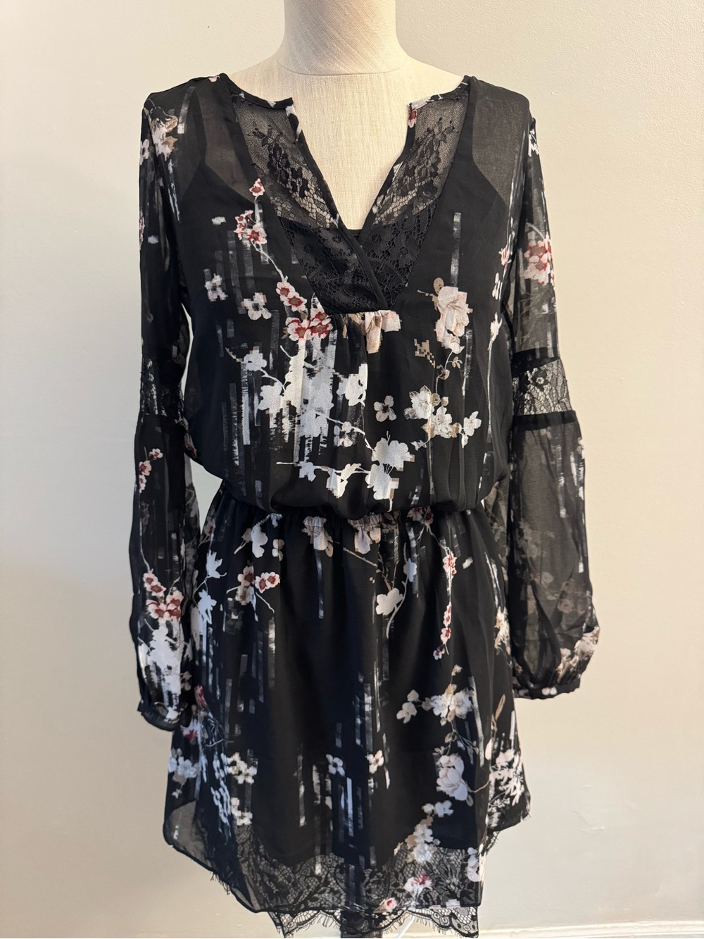 White House Black Market Black Floral Lace-Trim Long Sleeve Dress